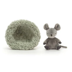Jellycat Knuffel Hibernating Mouse 7 Jellycat Knuffel Hibernating Mouse -Speelgoed Serie Winkel JellycatknuffelHibernatingMouseHIB3Mb