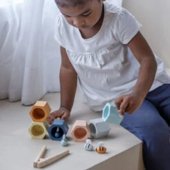 Plan Toys Spel Bijenkorf 3 Jr+ -Speelgoed Serie Winkel PlanToysspelbijenkorf3jr 5410d